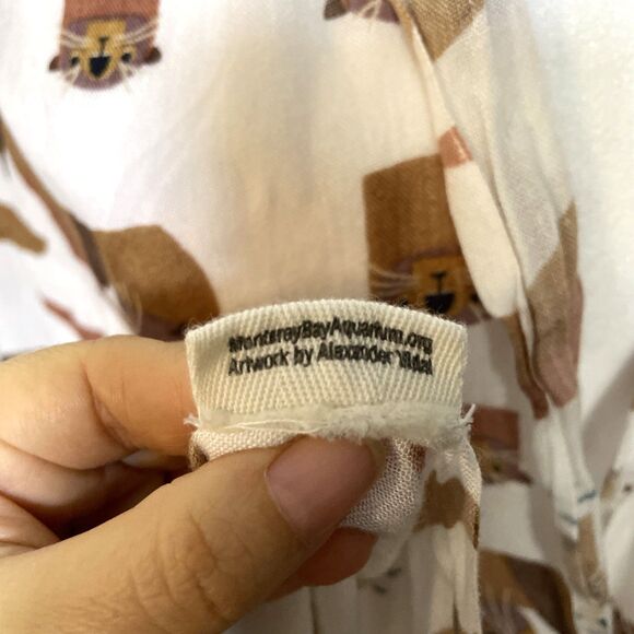 Monterey Aquarium Bay Women’s Scarf Design By Alexander Vidal Sea Otters 27/66" - Picture 7 of 8